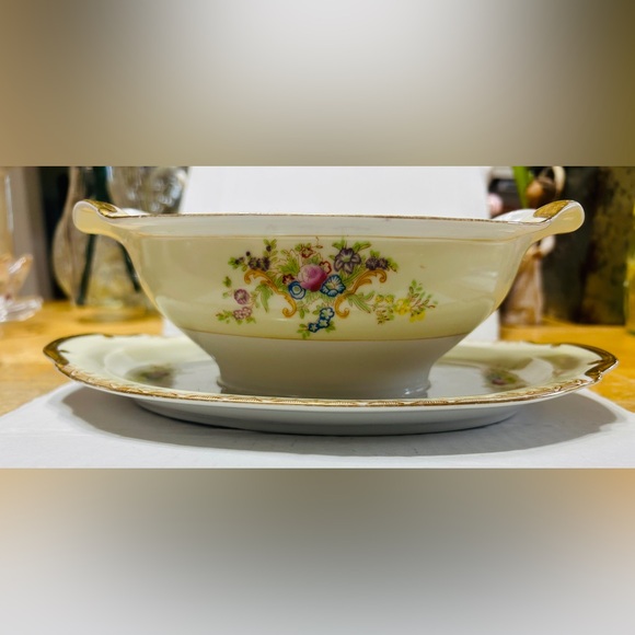 Tran Tra Other - Vintage Tran Tra Ware porcelain gravy boat with attached drip plate. Gold trim.